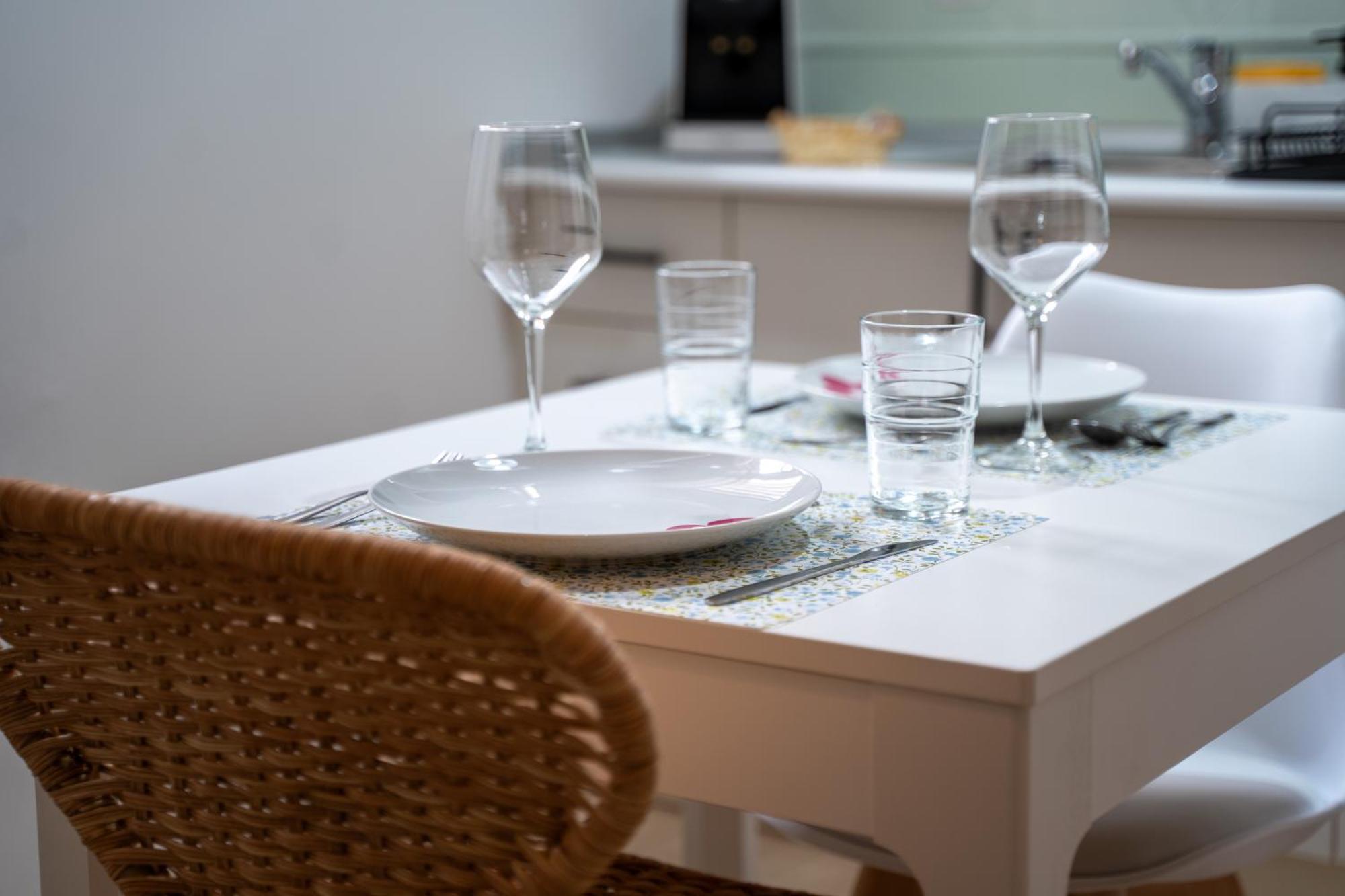 Apartamento En El Corazon De Granada - Cochera Екстериор снимка