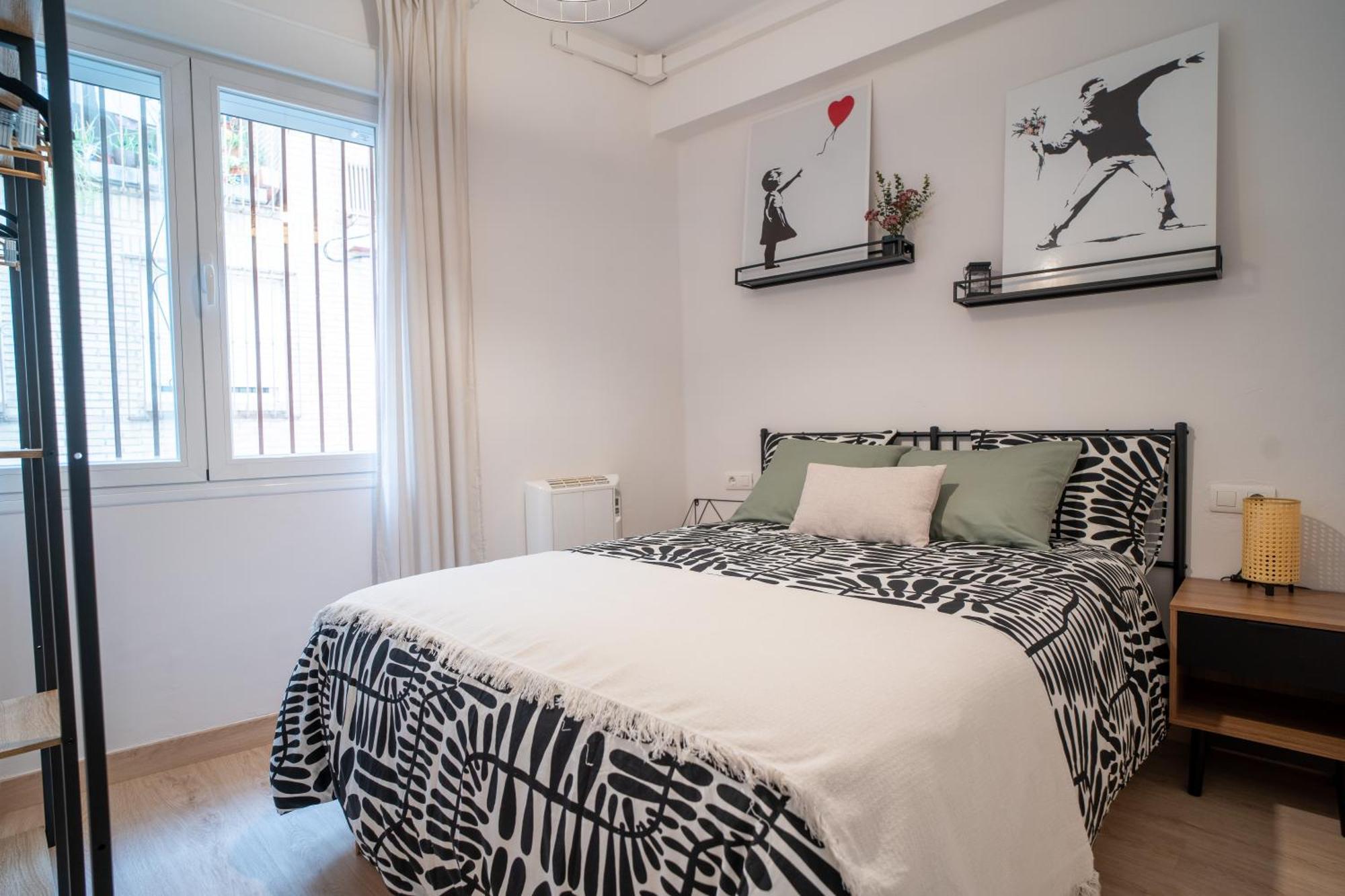 Apartamento En El Corazon De Granada - Cochera Екстериор снимка